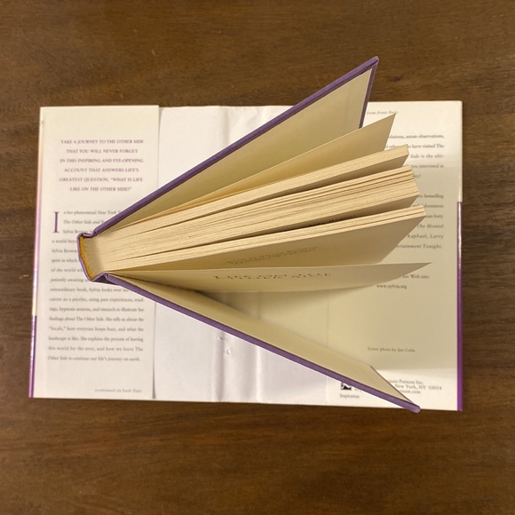 Life on the Other Side: A Psychic's Tour of the Afterlife by Sylvia Browne - Picture 10 of 11